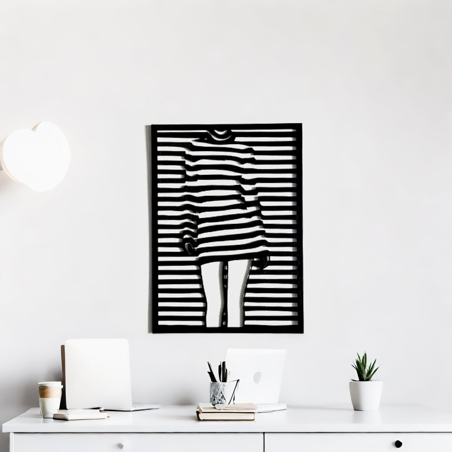 Décoration murale en bois artisanale - Robe rayée moderne