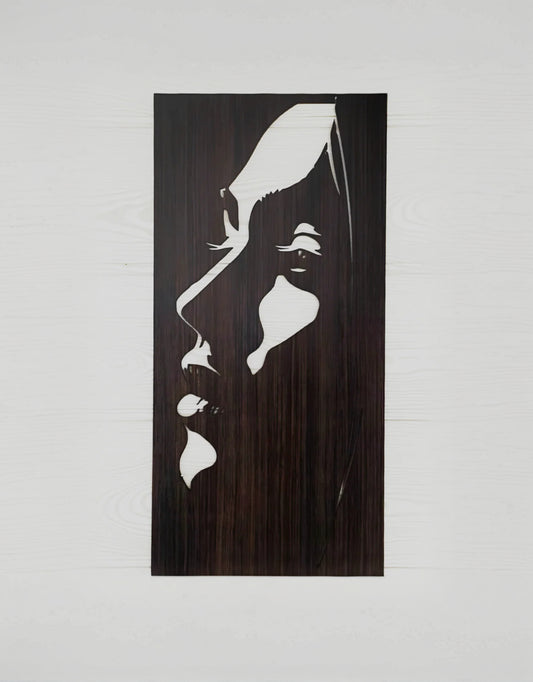 Décoration murale artisanale – Portrait moderne en bois